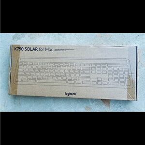 Logitech K750 Solar Keyboard for Mac - Gray